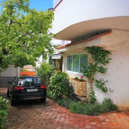Apartments Bilic With Garden & Swimming Pool - 50M From The Beach Pjescana Uvala Ngoại thất bức ảnh