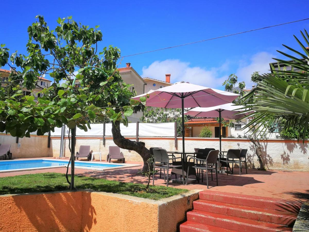 Apartments Bilic With Garden & Swimming Pool - 50M From The Beach Pjescana Uvala Ngoại thất bức ảnh
